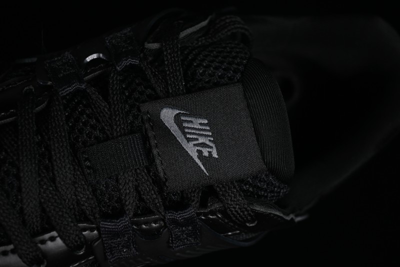 Nike V2K Runtekk 3XL Retro Low-Top Running Shoes with Shock Absorption and Anti-Slip Design - FD0736-001