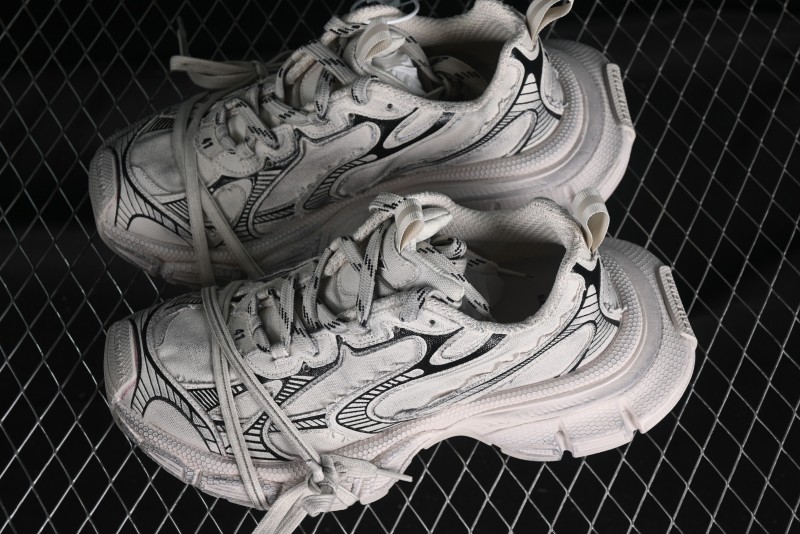 Balenciaga Phantom Sneaker - W3XDC2002