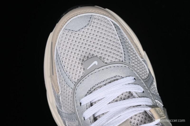 Nike Runtekk Run Retro Low-Top Running Shoes with Cushlon Midsole and Anti-Slip Design - HF4305-072