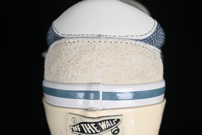 Vans TDC Tokyo Design Collective Old Skool Slip-On Premium Low-Top Casual Sneakers with 90s Retro Running Shoe Inspired Design - VN000MXHBGK