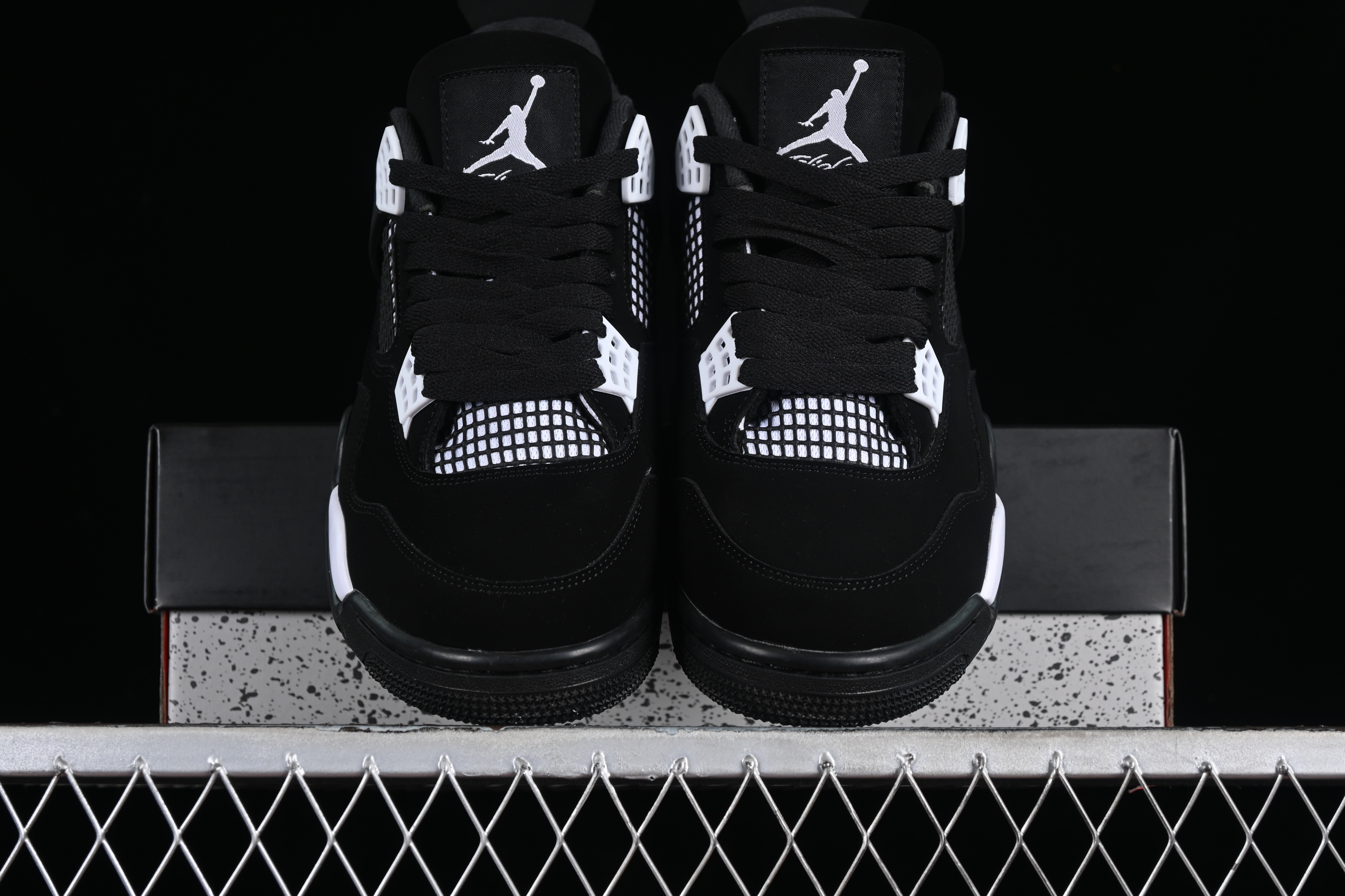 Nike Air Jordan 4 Retro "White Thunder" Basketball Shoes - FQ8138-001