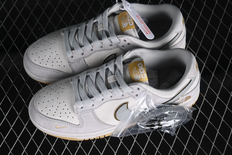 Nike Dunk Low The North Face CDG Collaboration - Gold SB Low Top Skate Shoes - DQ1098-337
