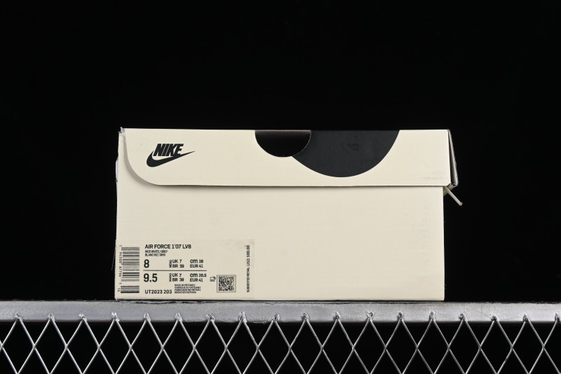 Nike Undefeated Air Force 1'07 Low Casual Sneakers in Beige Hemp with Reflective Details - UT2023-203