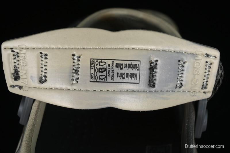 Crocs Classic Clog Slip-On Beach Sandals with Ventilation Holes - B.D4