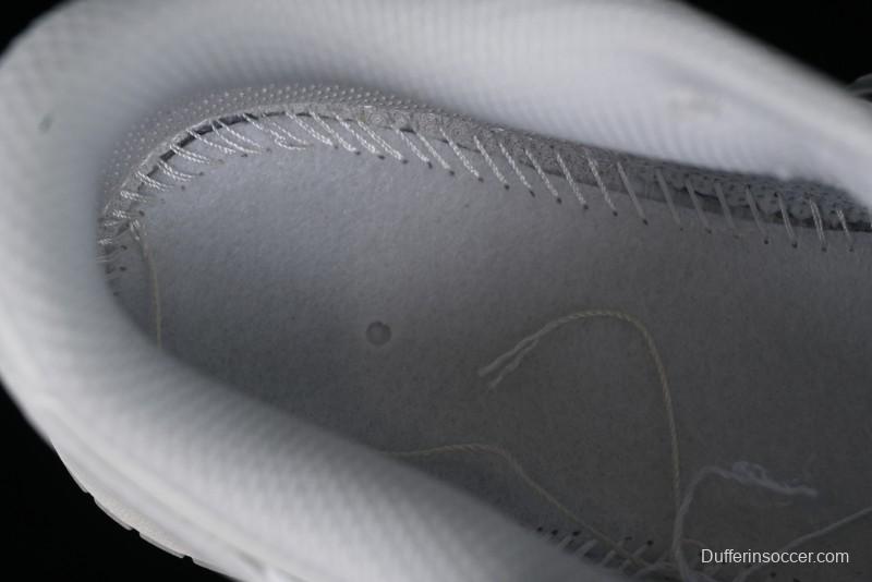 Nike Supreme x Nike SB Dunk Low Casual Skate Shoes in Beige Grey - RM2308-233