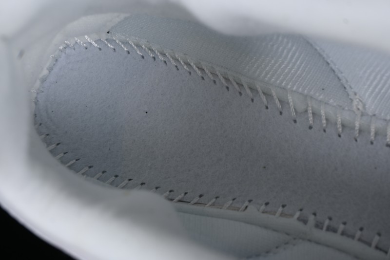 New Balance RC24 Series Retro Football-Inspired Casual Sneakers - URC42LA