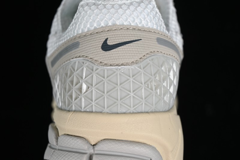 Nike Zoom Vomero 5 Retro Casual Running Shoes with EVA Lightweight Cushioning - HF0731-007