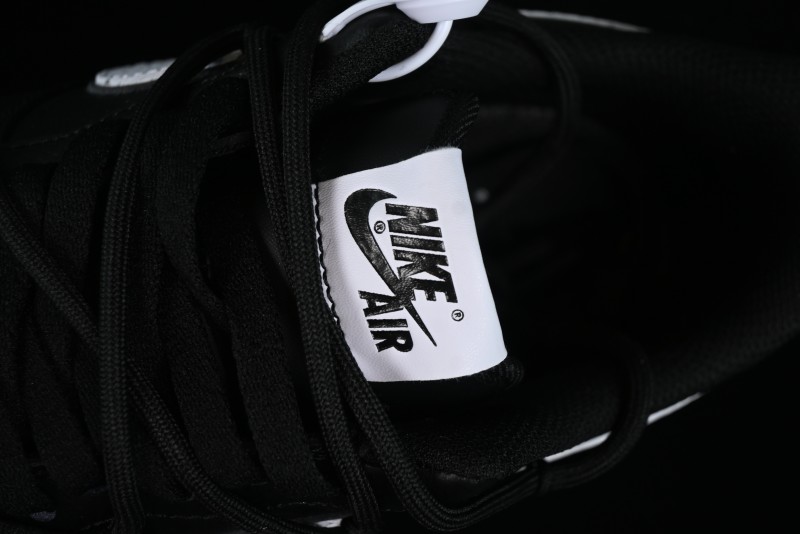 Nike Air Force 1 '07 Low Classic Lace-Up Casual Sneakers in Black & White - ZH0316-018
