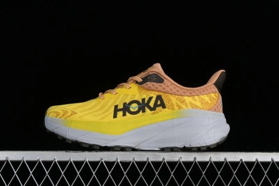 Hoka One One Challenger ATR 7 Low Trail Running Shoes with Enhanced Cushioning and Breathable Mesh - 1134497 PFGY