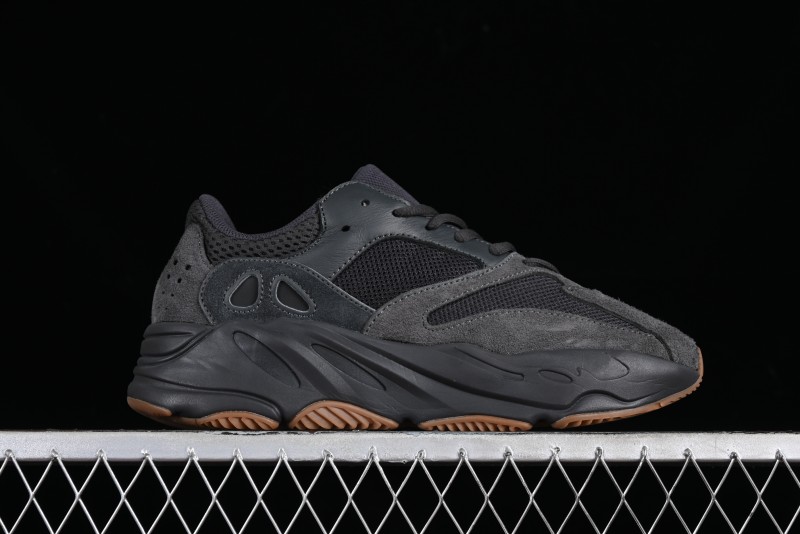 Adidas Yeezy Boost 700 V2 Utility Black Running Shoes with 3M Reflective Details - FV5304