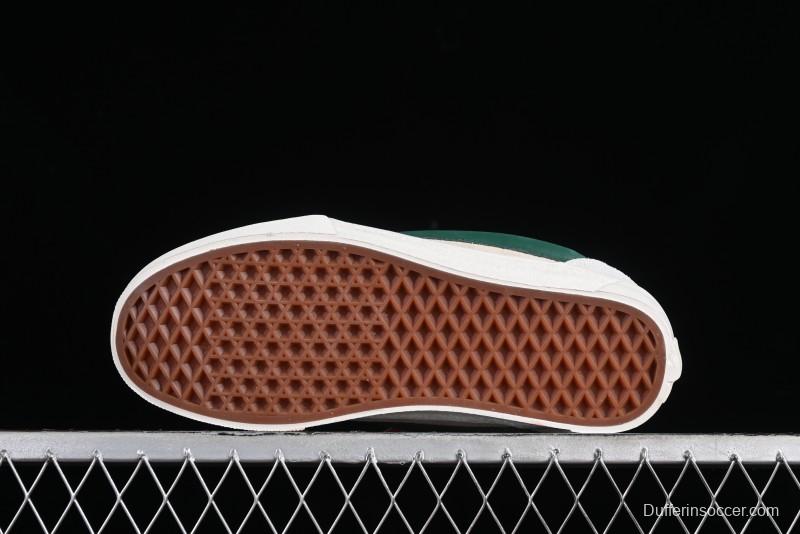 Vans Classics Knu Skool Retro Sneakers with Enlarged Toe and Thickened Tongue - VN009QCBDS