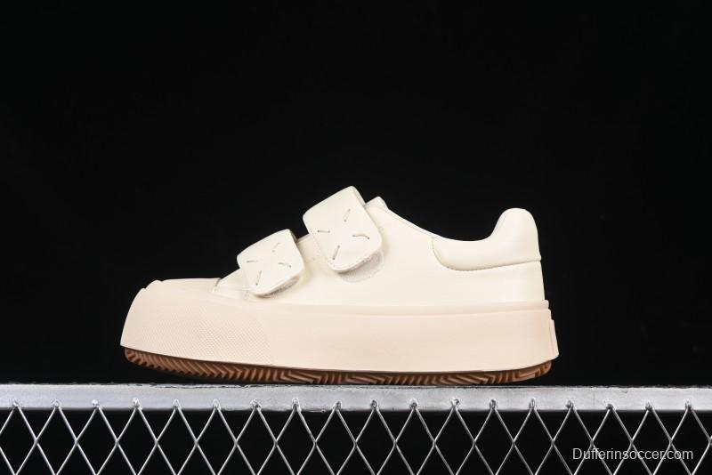 GG-CC Star Same Style Platform Sneakers with Hook and Loop Closure - G23Y6906