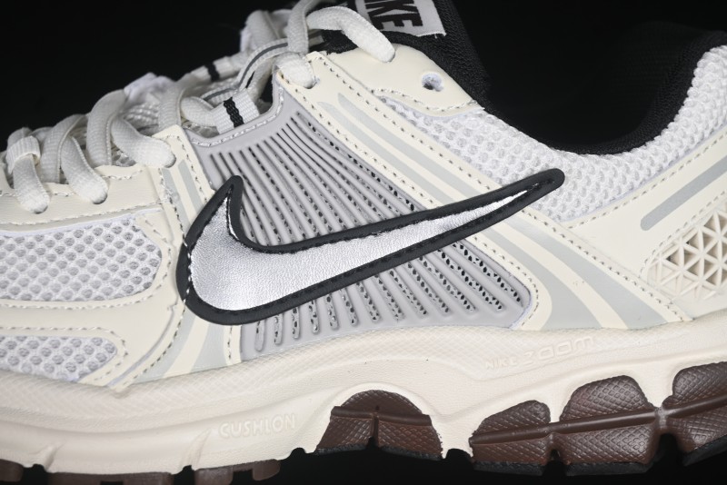 Nike Zoom Vomero 5 Retro Casual Running Shoes with Lightweight EVA Midsole - FJ2028-001