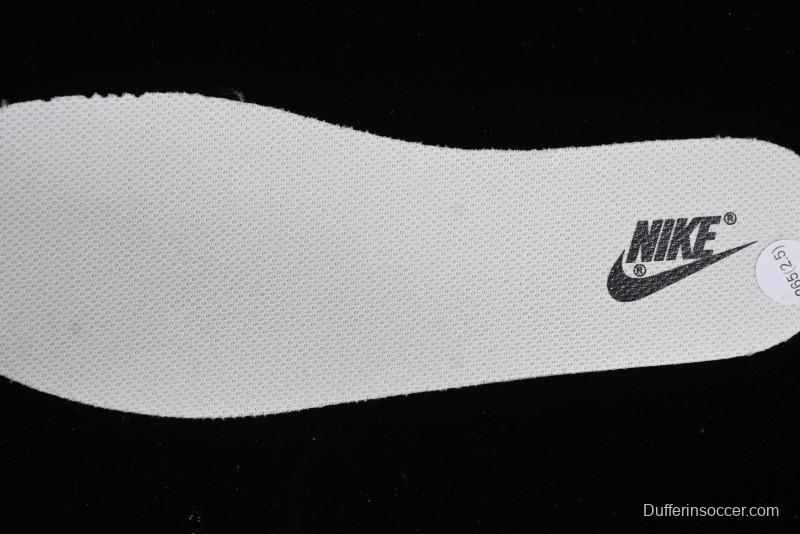 Nike SB Dunk Low Collaboration Three Swooshes Beige Black Color Low Top Casual Skateboarding Shoes - NK5639-321