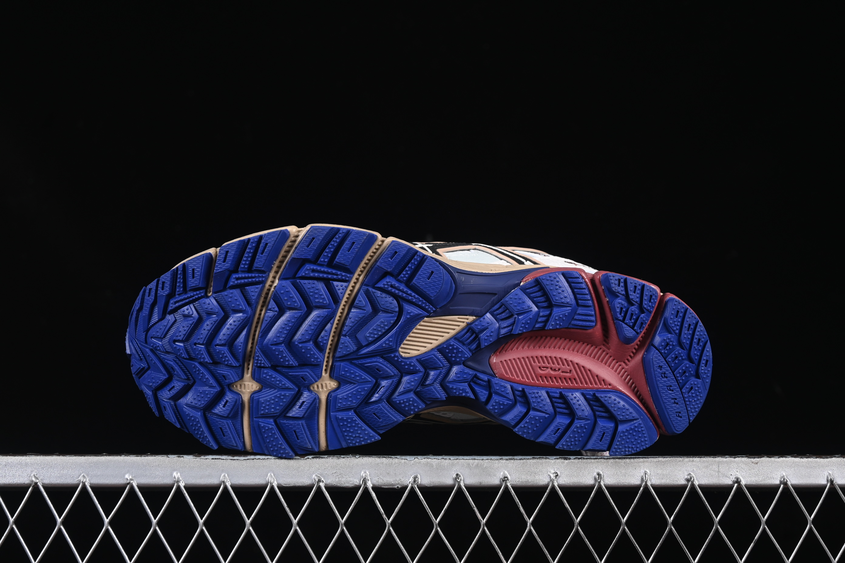 Asics Gel-Kahana 8 FL Retro Casual Running Shoes - 1011B828-100