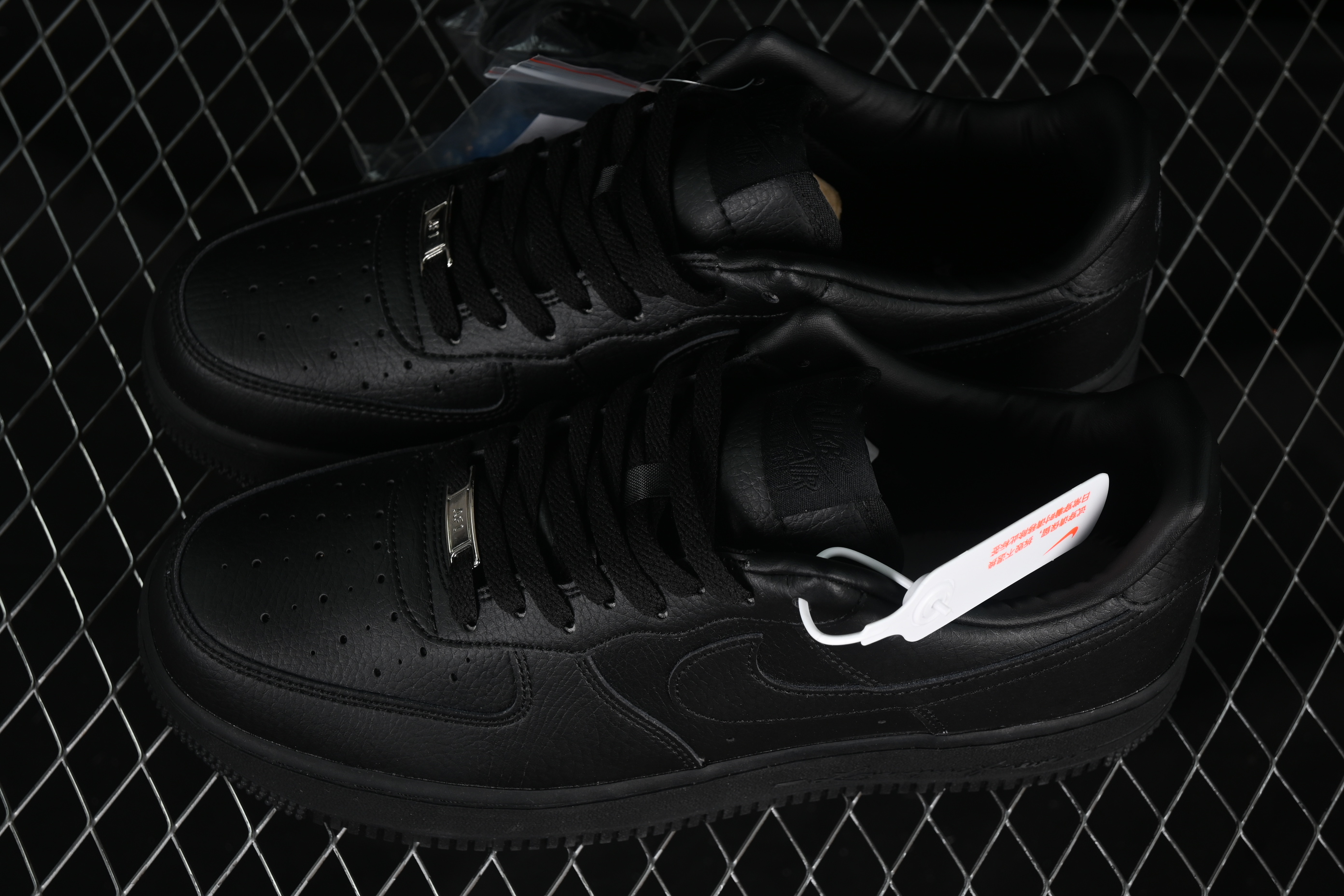 Nike Air Force 1 '07 Low Casual Sneakers with Full-Length Air Cushion - CZ8065-001