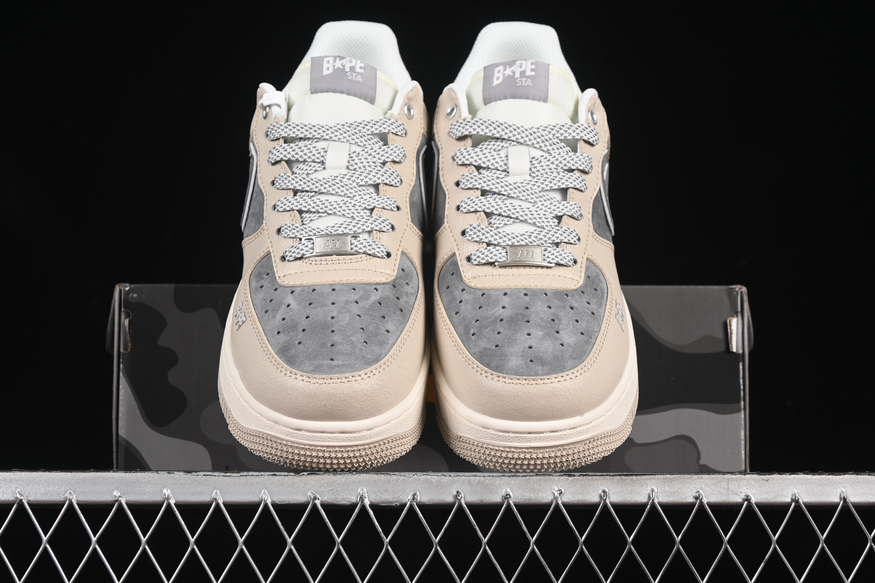 Nike Air Force 1 '07 Low Supreme Collaboration Sneakers with Red Snake Swoosh - SJ6698-023