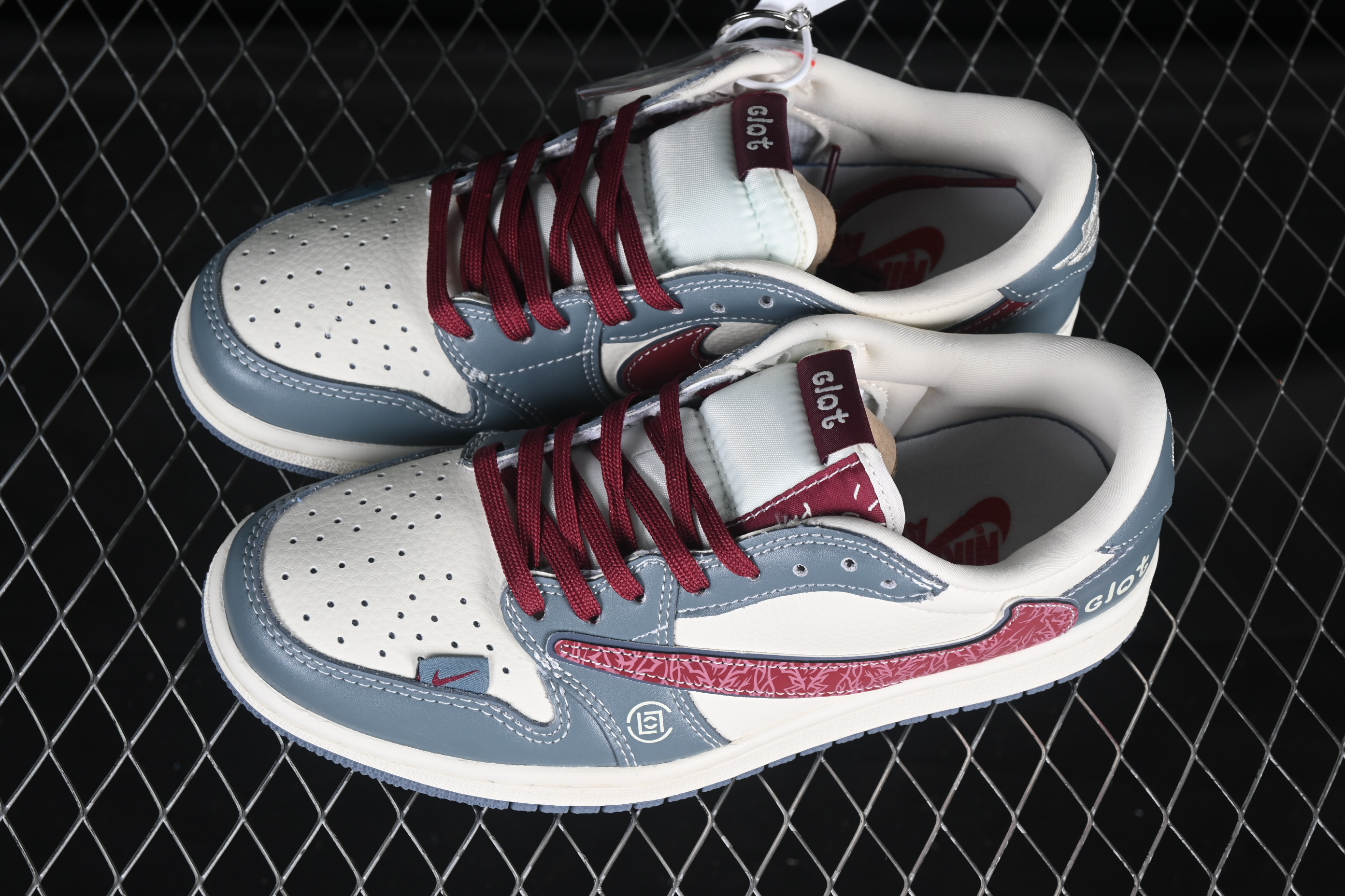 Nike Travis Scott x Fragment Design x Air Jordan 1 Low OG SP Sneakers - XS2024-009