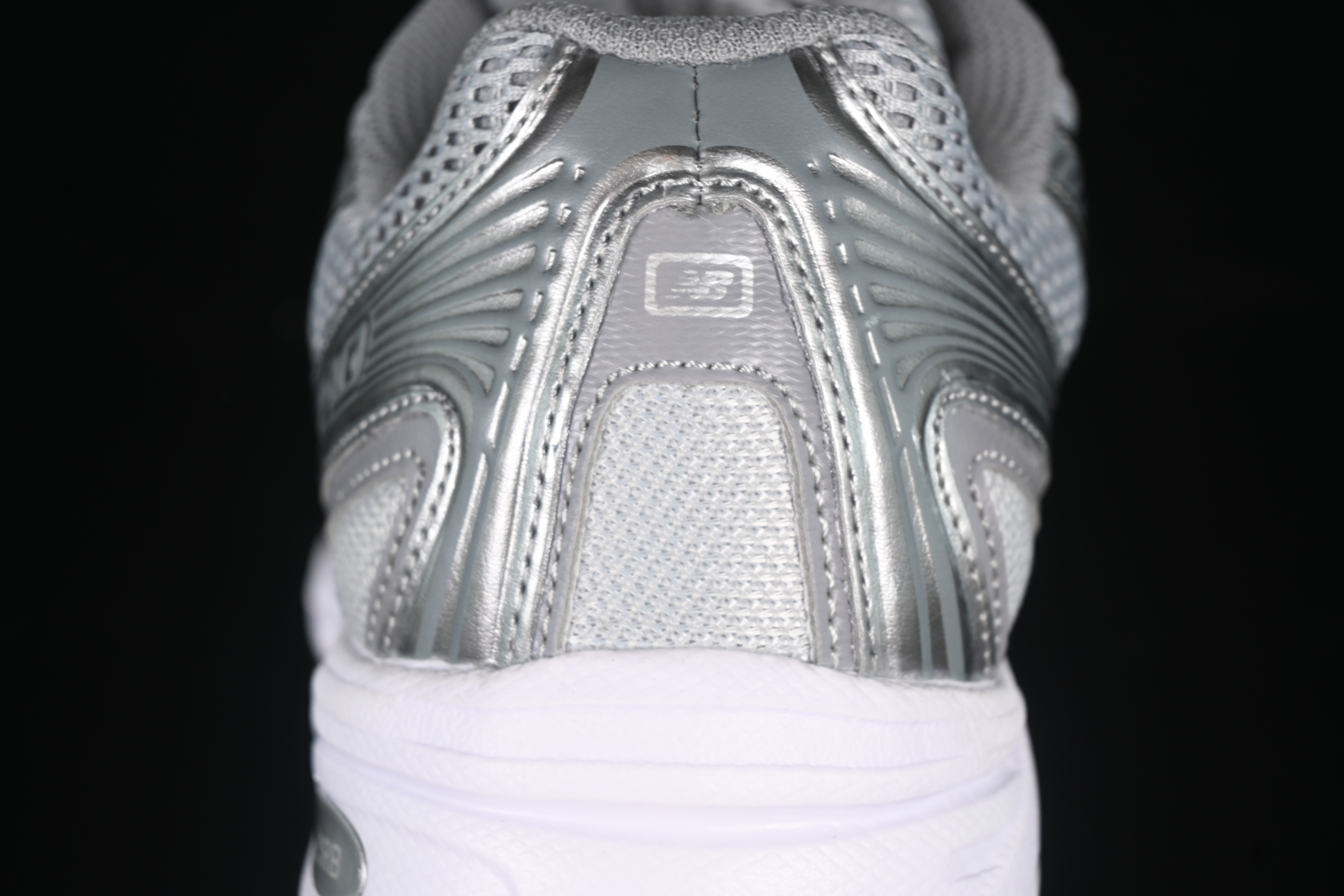 New Balance 740 Series Retro Dad Style Casual Sports Running Shoes - U740SG2