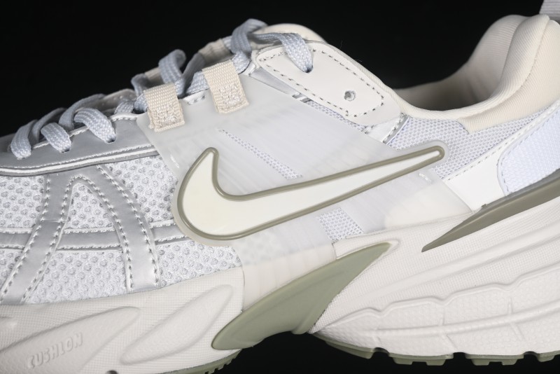 Nike Runtekk V2K Retro Low-Top Running Shoes with Cushlon Foam Midsole - FD0736-006