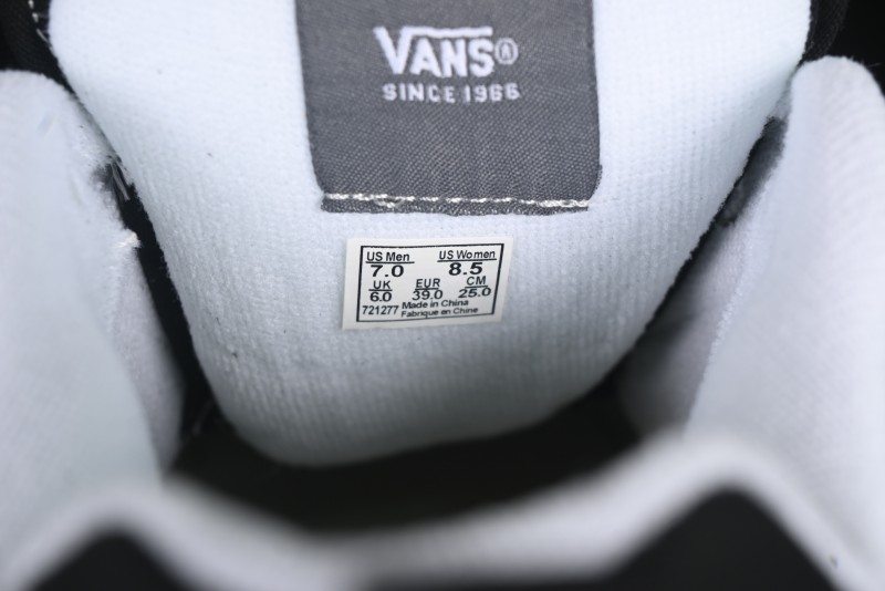Vans Knu Skool Low-Top Retro Chunky Sneakers - VN0009QCCJJ