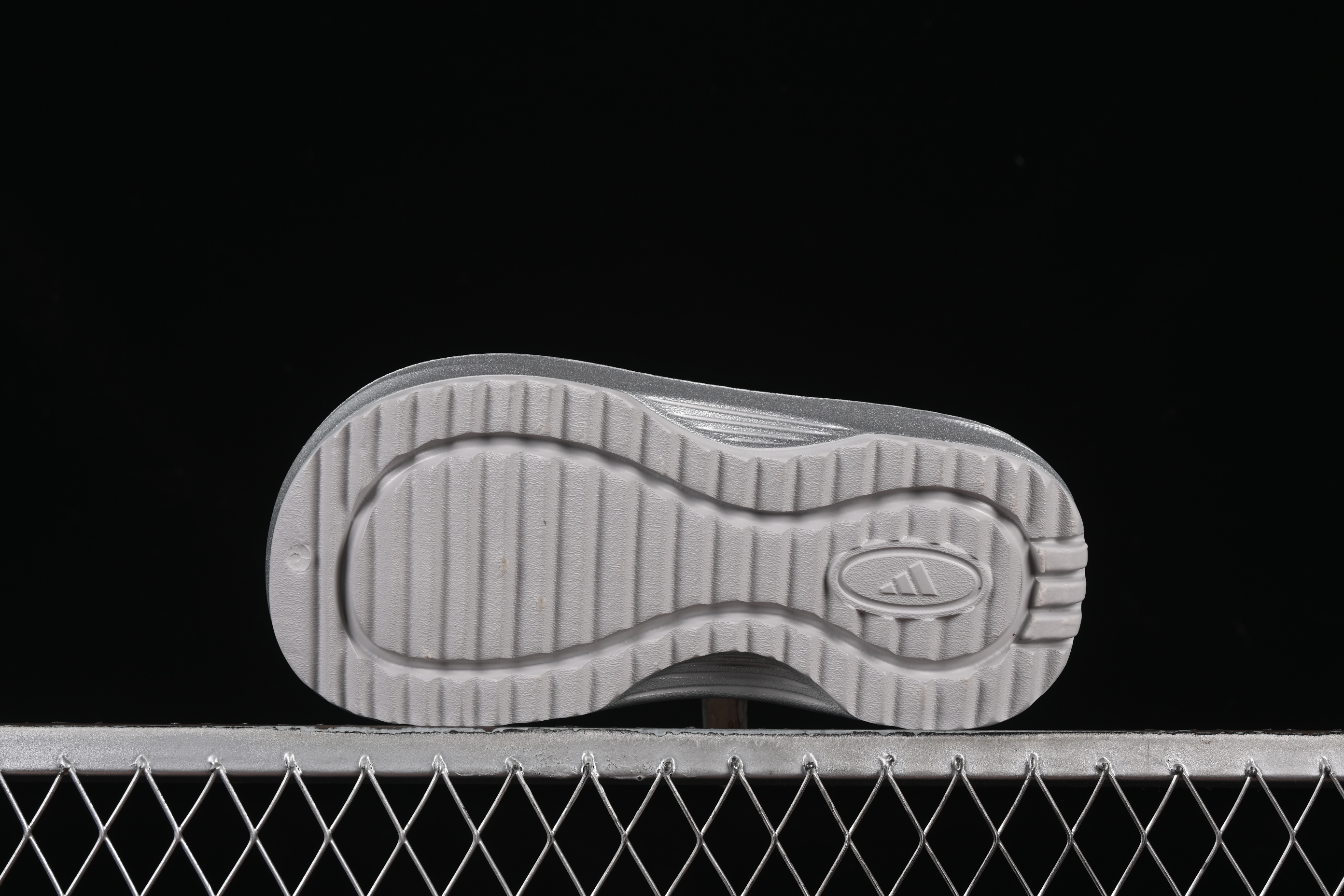 Adidas Ozwave Cldg JR6757 Chef Shoes 2nd Generation Cushioned Platform Dad Sandals - JR6757