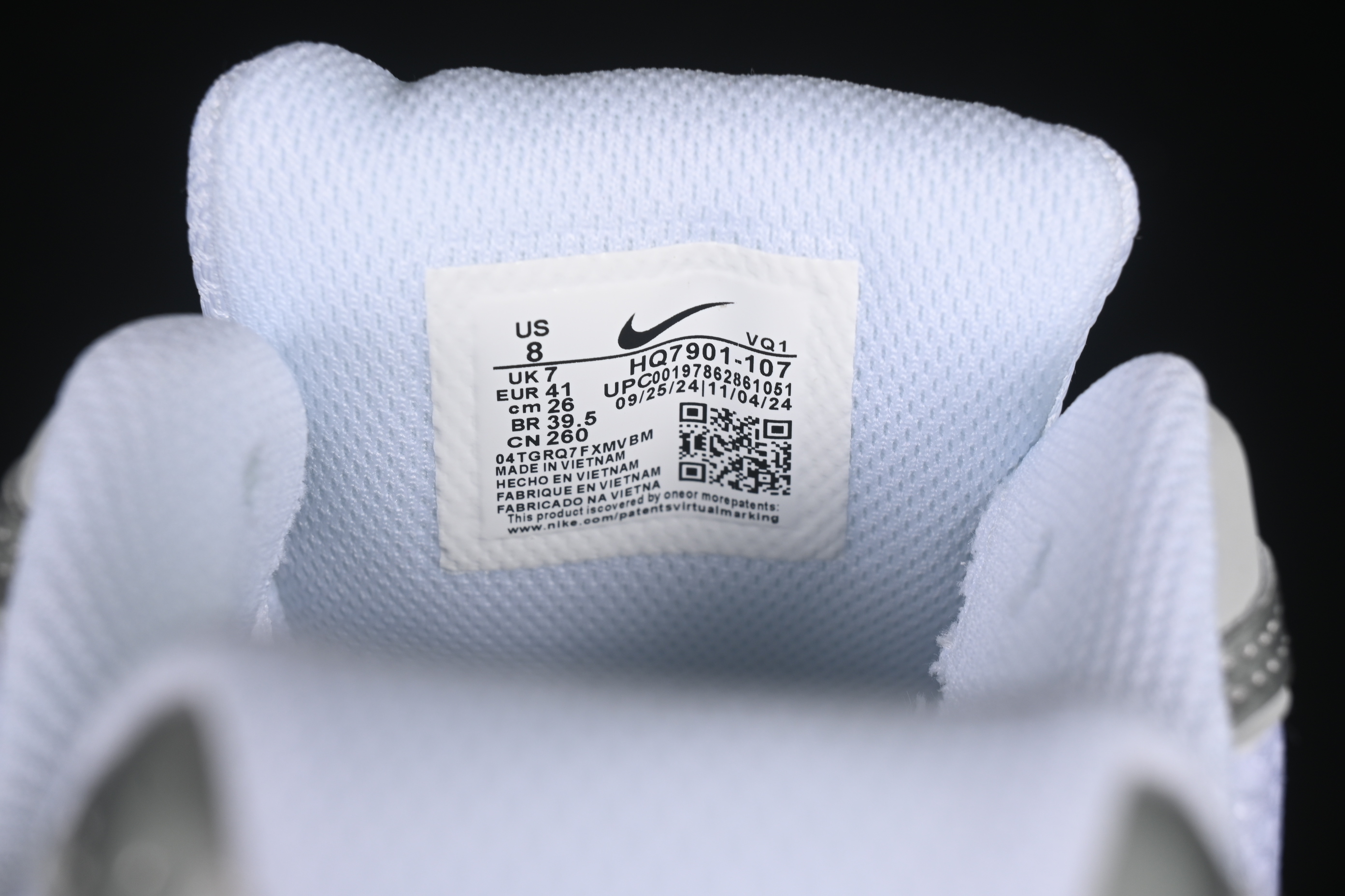 Nike V5 RNR Millennium Classic Retro Running Shoes with Foam Midsole - HQ7901-107