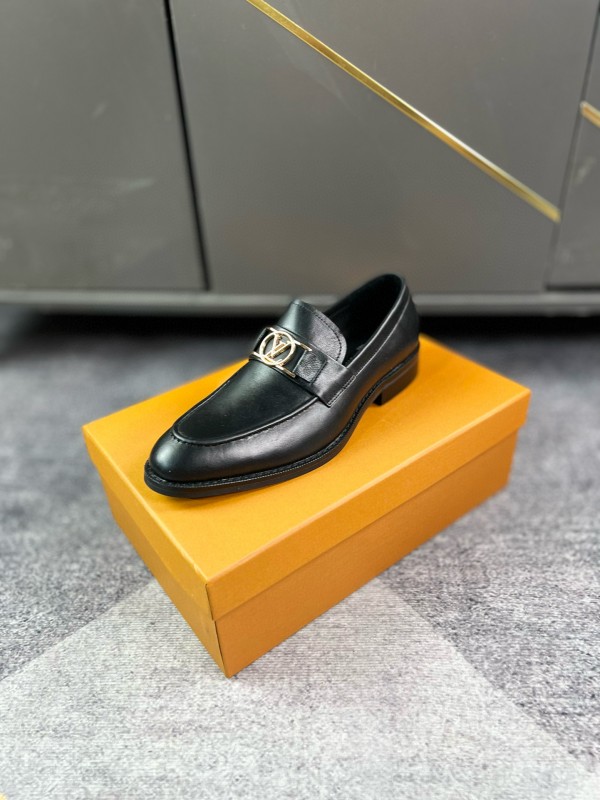 2024 Men Louis Vuitton Black Leather Leather Formal Slip-On LO001