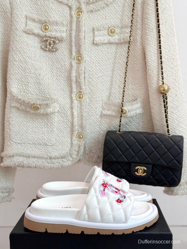 2025 Slippers Chanel White Leather Women Slippers KFY00260
