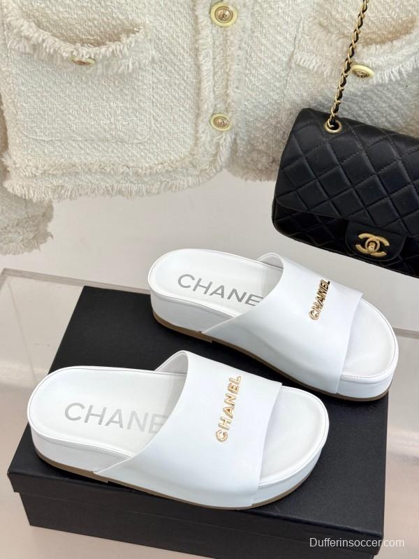 2025 Slippers Chanel White Leather Slippers KFY00250