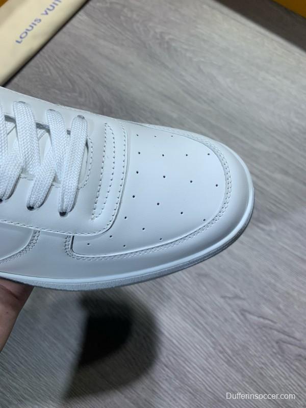 2024 Men Louis Vuitton White Leather Sneakers MJ00380