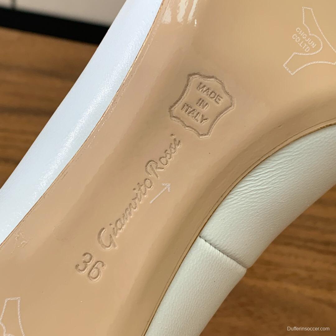 2025 Women Gianvito Rossi White Leather Buckle Pumps KFY00300