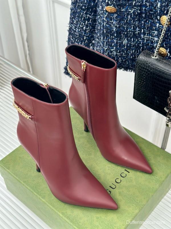 2024 Women Gucci burgundy leather ankle boots chain detail MJ00410