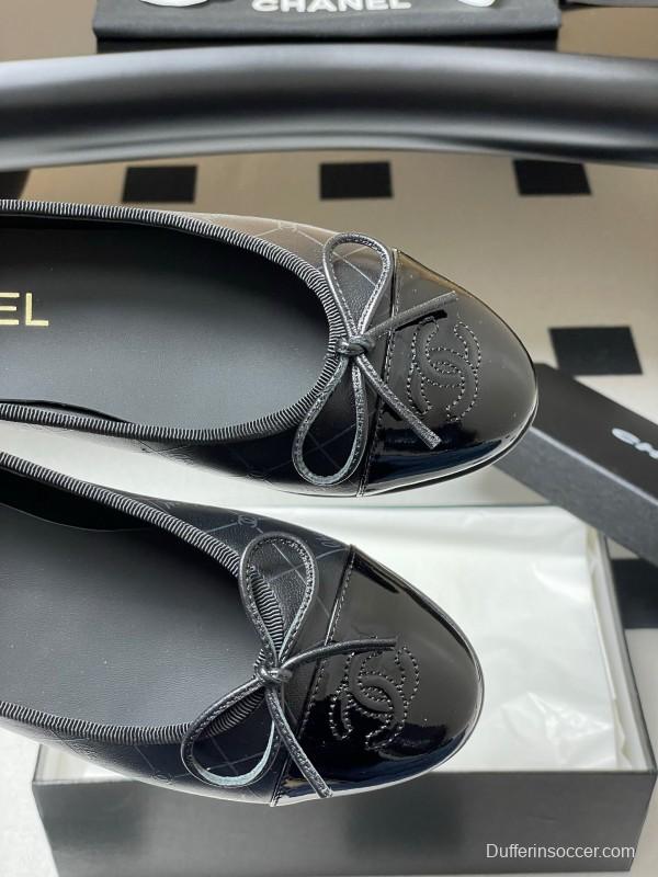 2025 Women Chanel Black Patent Leather Ballet Flats