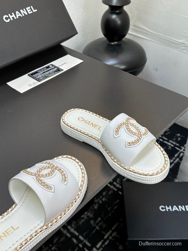 2025 Slippers CHANEL White Leather Woven Chain CC Logo LY00320