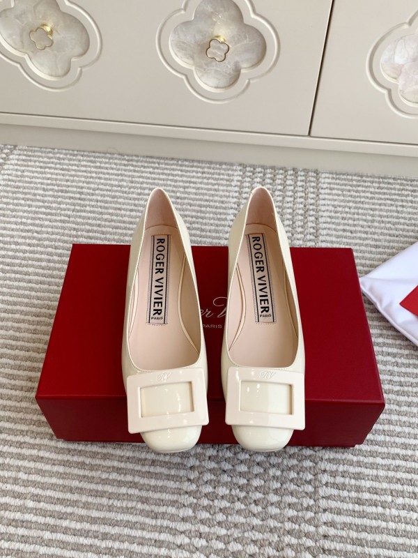 2025 Women Roger Vivier White Patent Leather Pumps Square Buckle