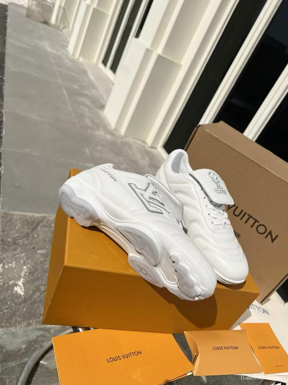 2025 Unisex Louis Vuitton White Leather Sneakers MJ00380