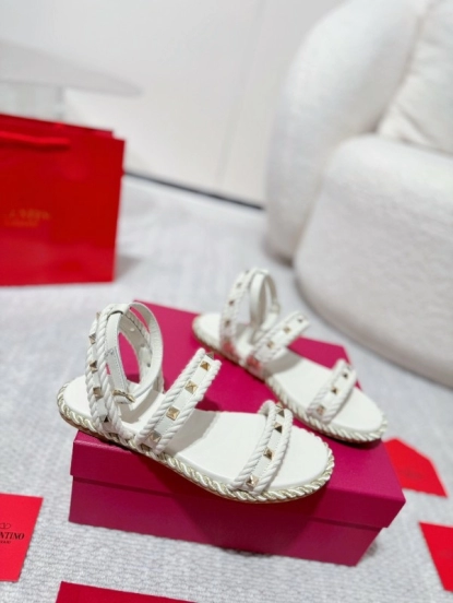 2025 Women Valentino White Leather Sandals Studded LY00250