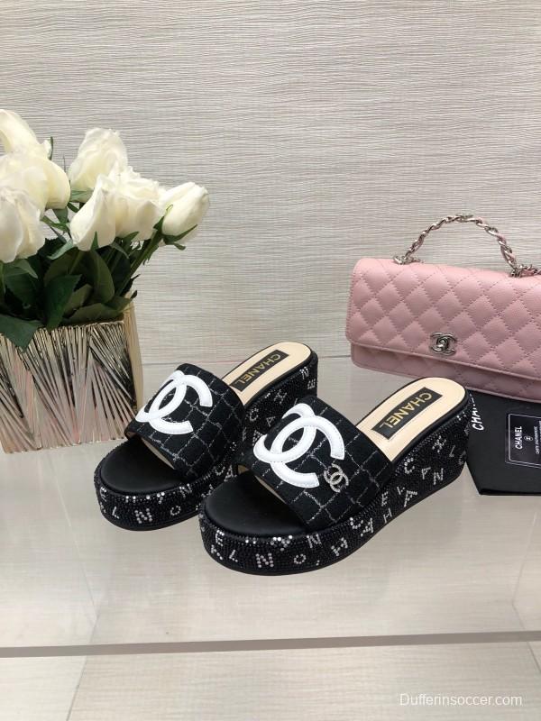 2025 Women Chanel Black Fabric Wedge Platform Slippers LY00320