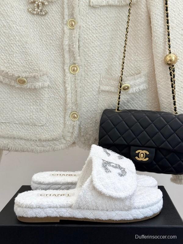 2025 Slippers Chanel White Terry Cloth Crystal CC Logo KFY00220