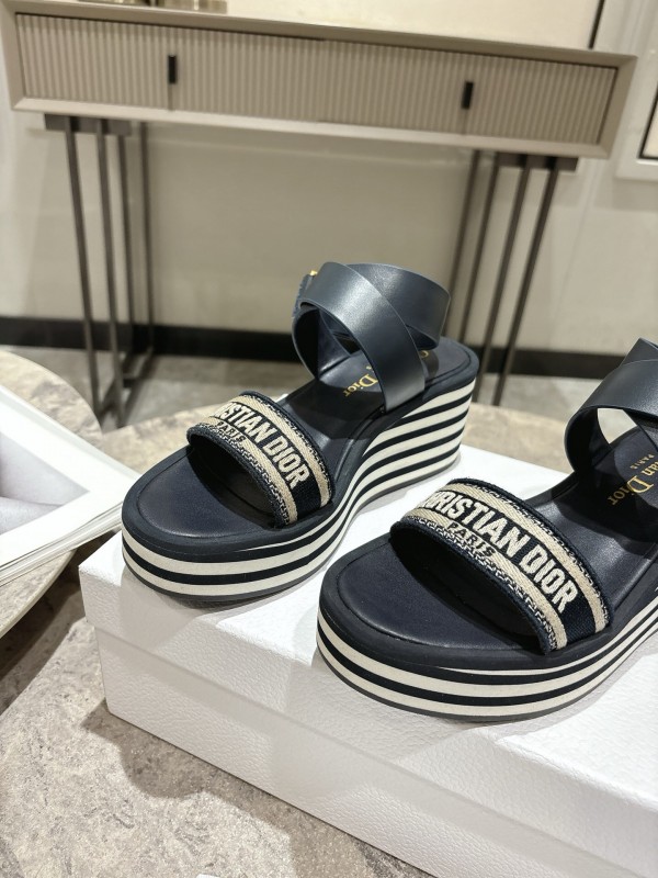 2025 Women Dior Black Leather Sandals Christian Dior Logo KFY00280