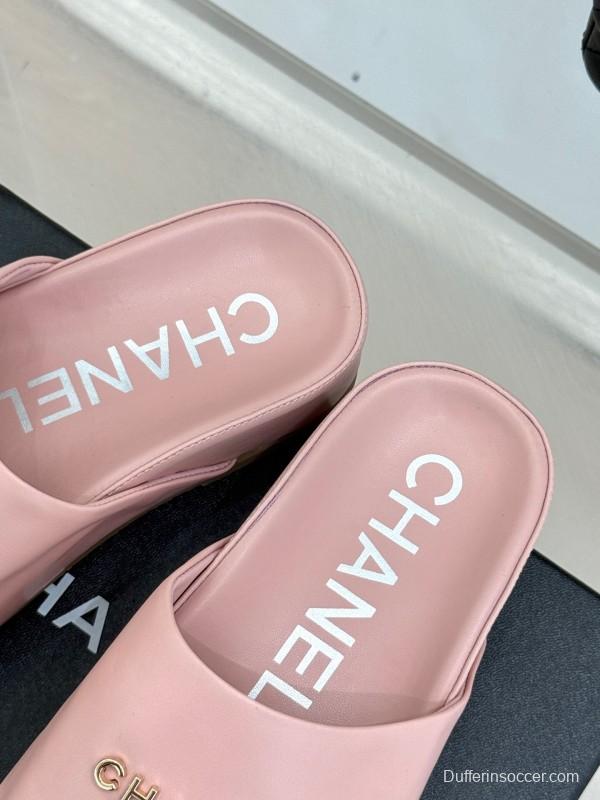 2025 Slippers Chanel Pink Leather Slippers