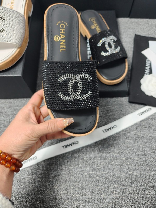 2025 Slippers Chanel Black Crystal Women