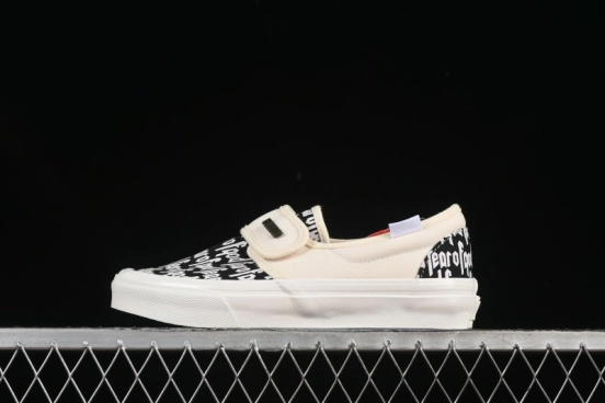 Vans Slip-On Classic Checkerboard Casual Skate Shoes - VN0009QCBLE