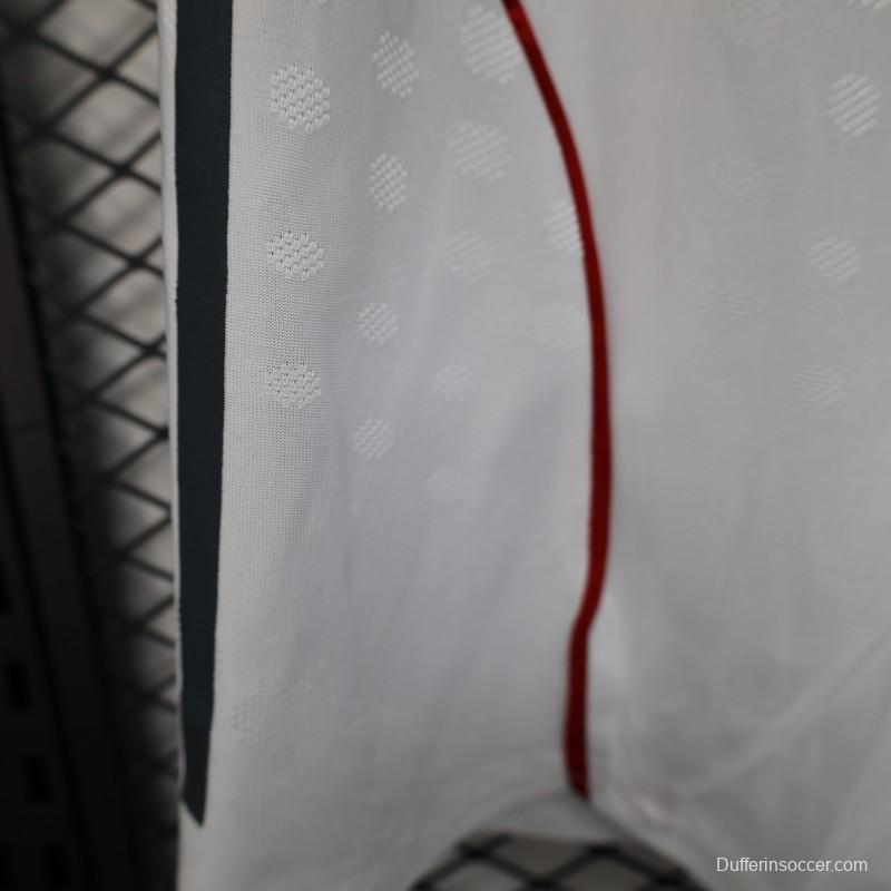 Player Version 25/26 Bayern Munich Home Shorts