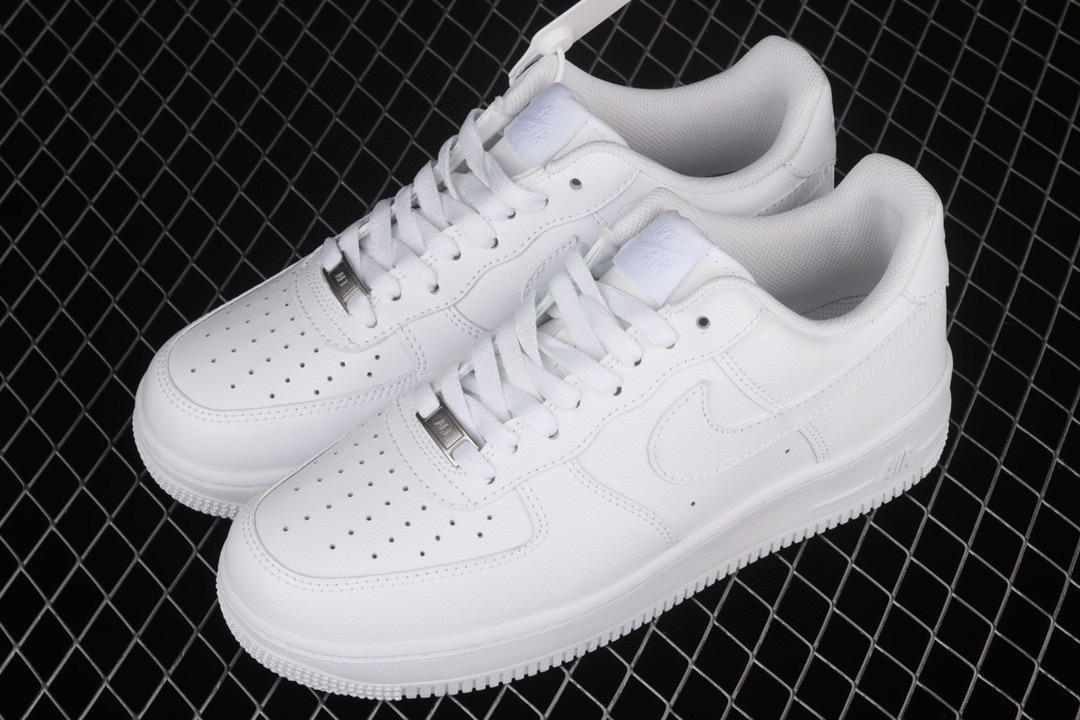 Nike Air Force 1'07 Low Casual Sneakers - CW2288-111
