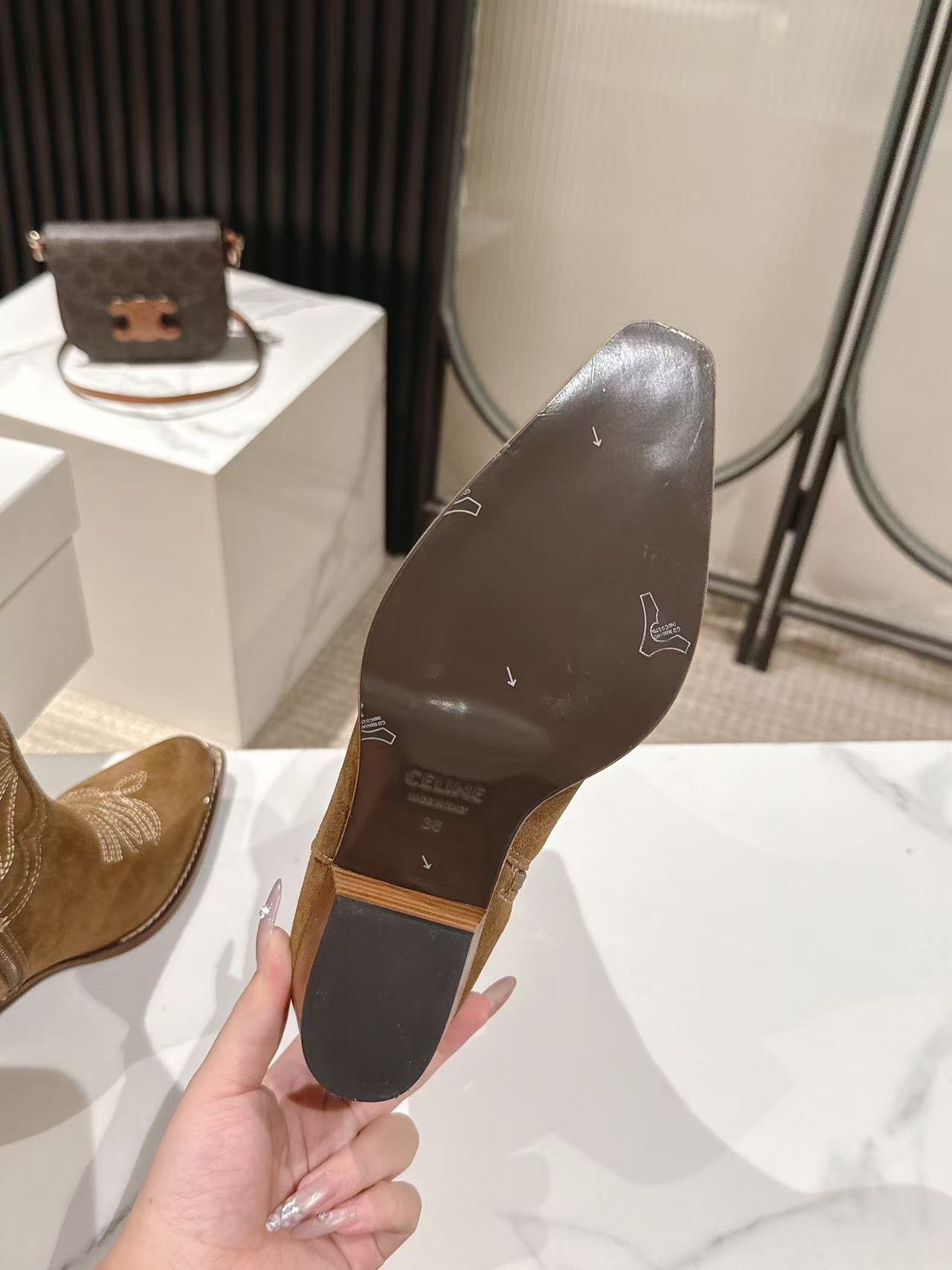 CELINE Fall/Winter 2025 Retro Fashion Ankle Boots - LY00440