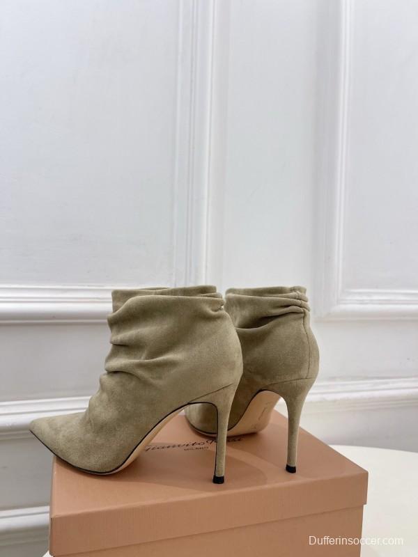 Gianvito Rossi GR Pointed Toe Retro Pleated High Heel Ankle Boots - KFY00340
