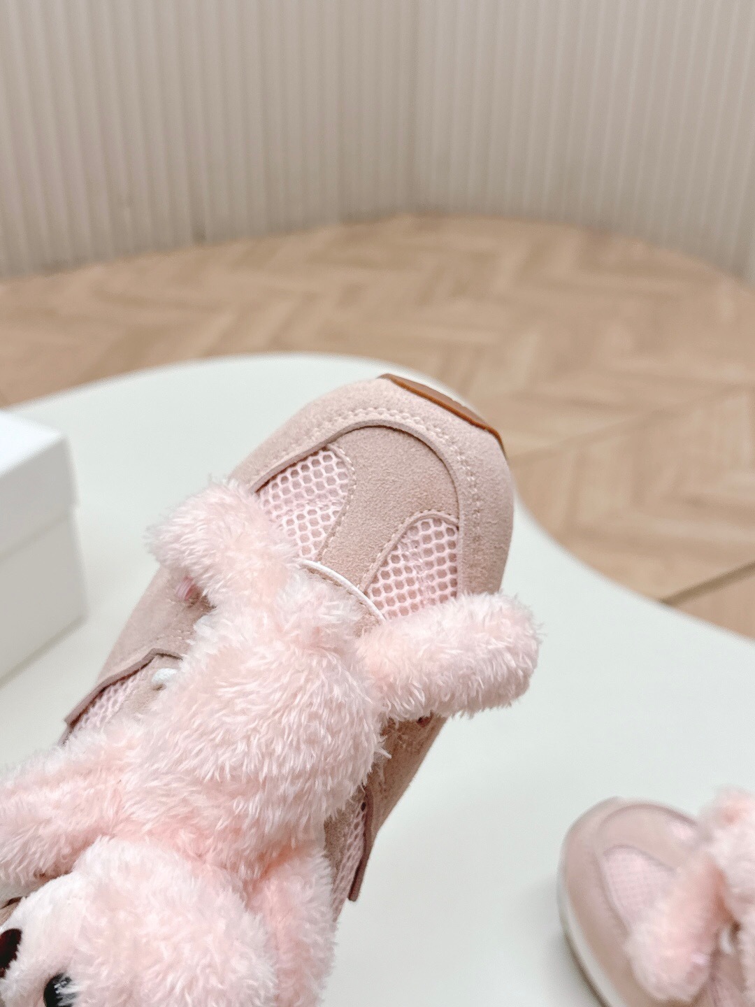 13DEMARZO Casual Bear Embellished Sneakers - LY00300