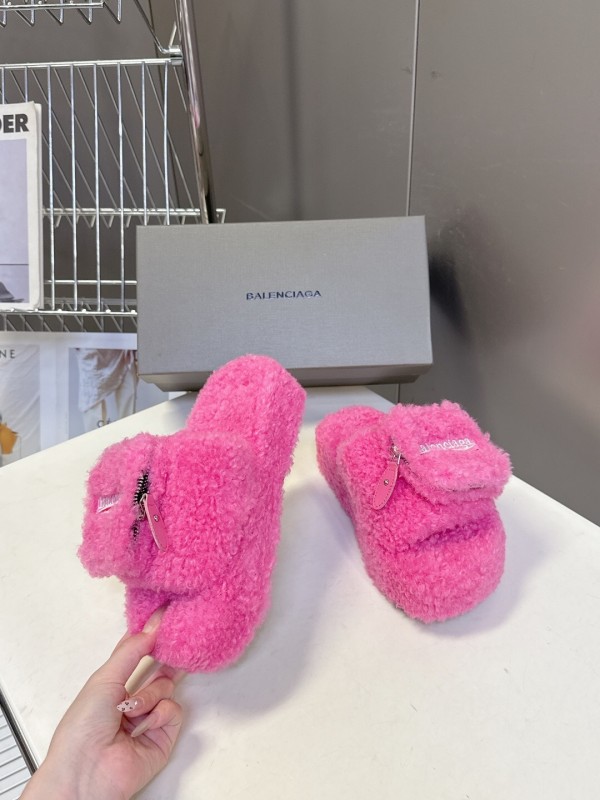 Balenciaga 2025 SS Couple Edition Cola Fur Slippers - KFY00230